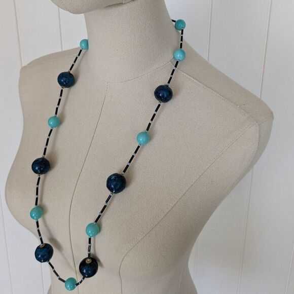 Vintage Turquoise and Blue Beaded Necklace - Something Old and Something Blue! - Picture 3 of 7